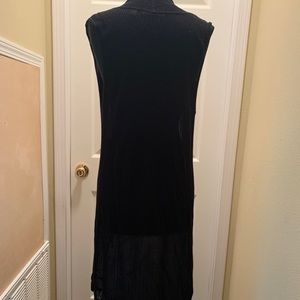 Cyrus vest sz M black midi length
